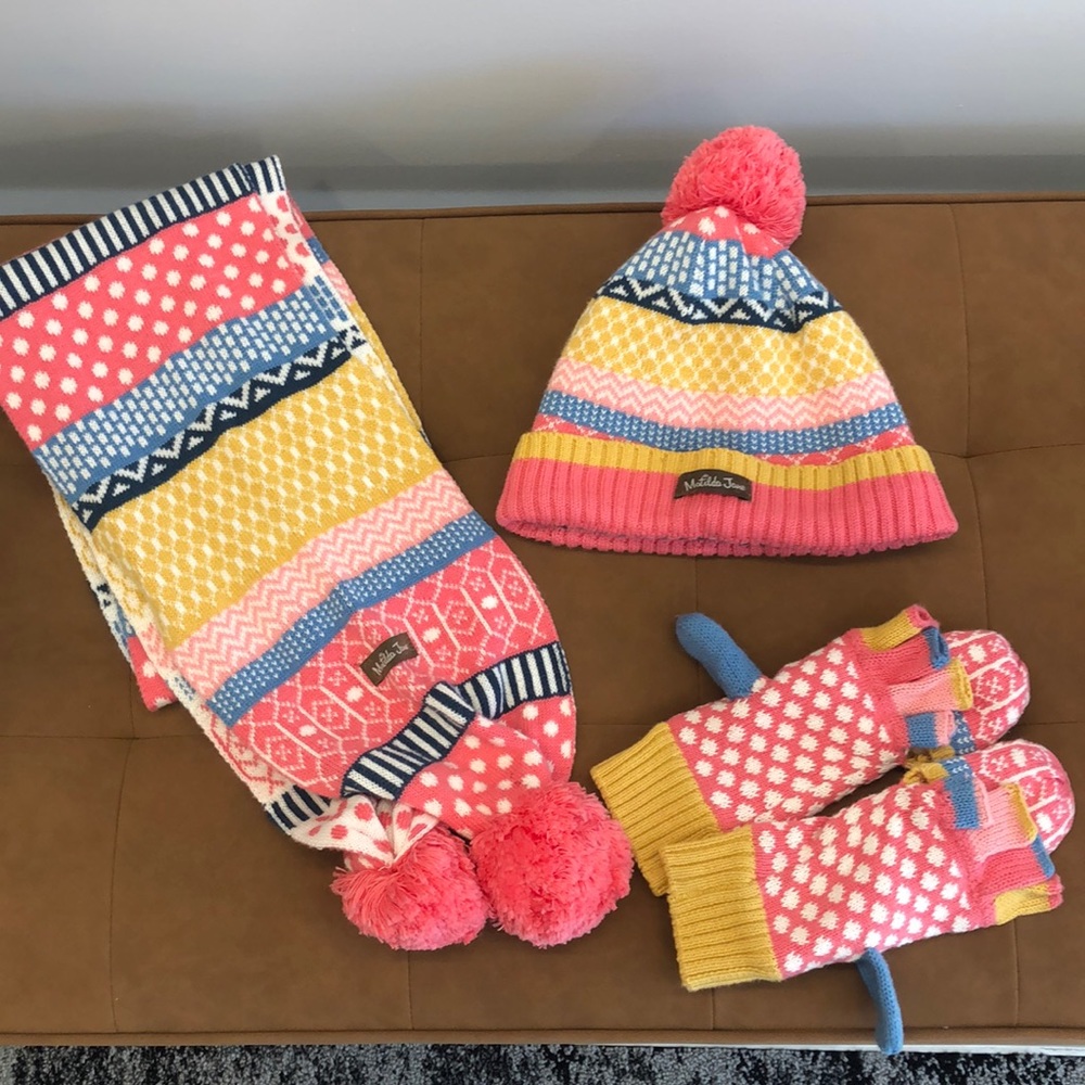 SOLD LOCAL Matilda Jane hat mitten and scarf set